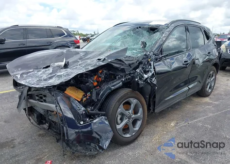 2024 Ford Escape St-Line Select z USA, uszkodzony, nr VIN 1FMCU9NZ9RUA44514